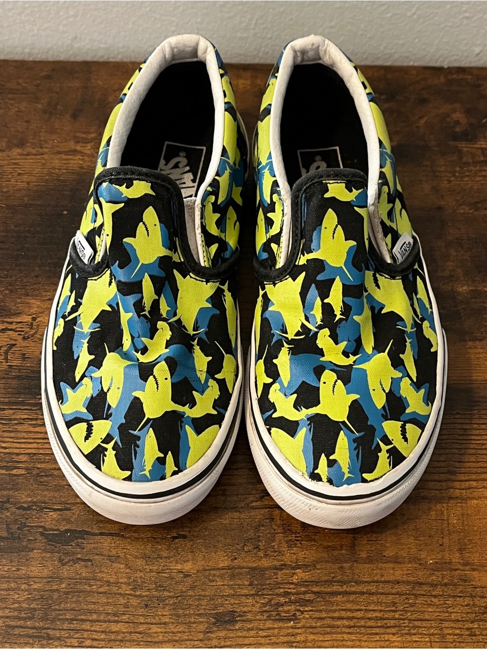Vans Kids Slip-On Shark Print Sneakers - Yellow & Blue